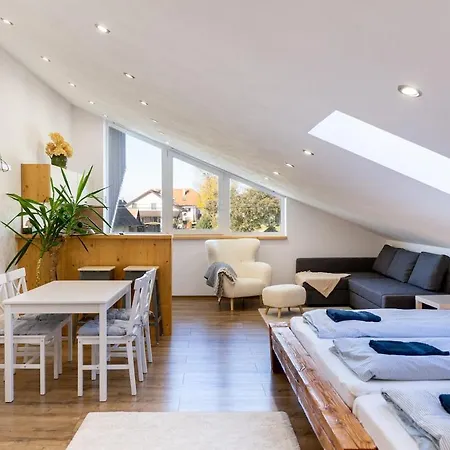 Pelisky - Cozy Mountain Den With Large Bathroom *