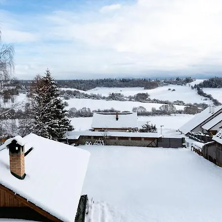 Pelisky - Cozy Mountain Den With Large Bathroom *