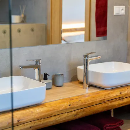 Pelisky - Cozy Mountain Den With Large Bathroom Apartmán *