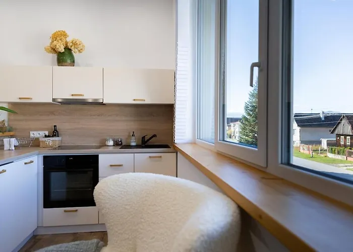 Pelisky - Cozy Mountain Den With Large Bathroom Апартаменты