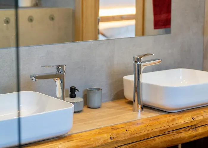 Pelisky - Cozy Mountain Den With Large Bathroom 公寓 *