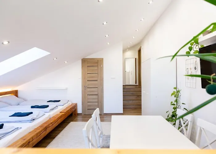 Pelisky - Cozy Mountain Den With Large Bathroom *